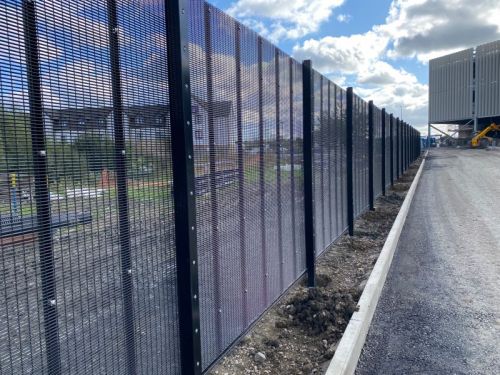 SR2 Fencing and Gates Installation